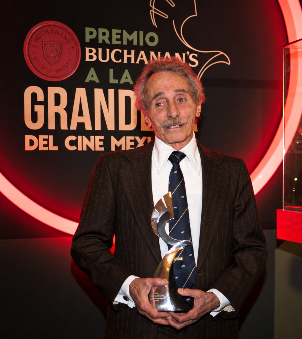 PREMIO A LA GRANDEZA DEL MEXICANO